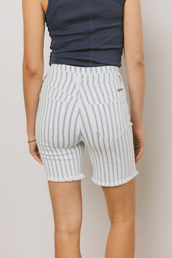 BACK POCKETS ON SHORTS