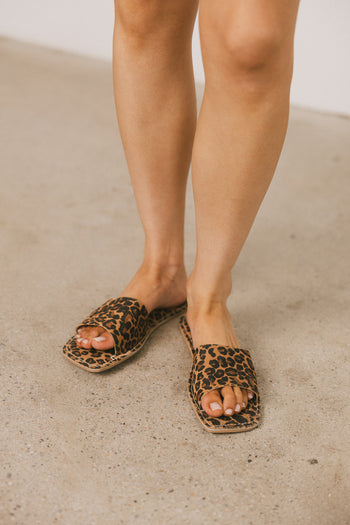 Kayla Slide Sandal in Leopard
