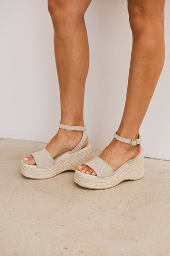 Pascha Wedge Sandal in Sand