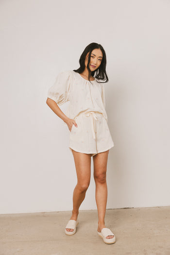 Floral Shorts in Beige