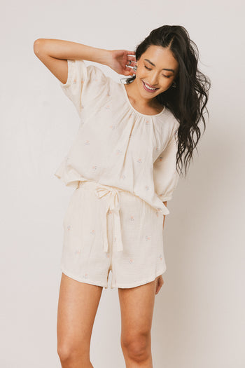 Floral Shorts in Beige