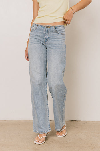 Livy No Waistband Straight Leg Jeans in Light Wash