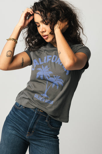 SHORT SLEEVE GRAPHIC TOP