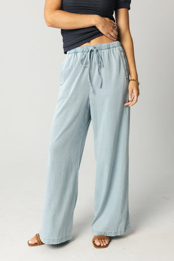 Banks Wide Leg Pants in Light Wash - FINAL SALE