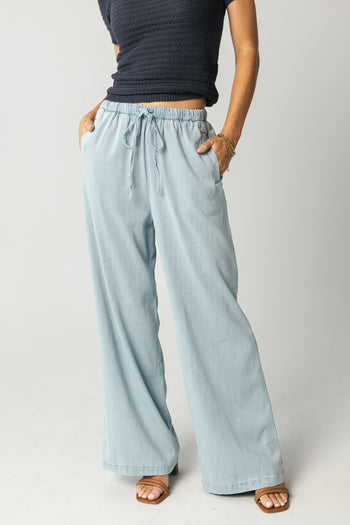 Banks Wide Leg Pants in Light Wash - FINAL SALE