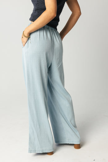 Banks Wide Leg Pants in Light Wash - FINAL SALE