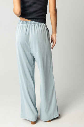 Banks Wide Leg Pants in Light Wash - FINAL SALE