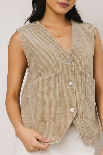 BUTTON FRONT VEST