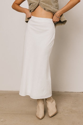 WHITE MAXI SKIRT