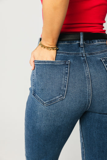 STRETCHY WOMENS JEANS