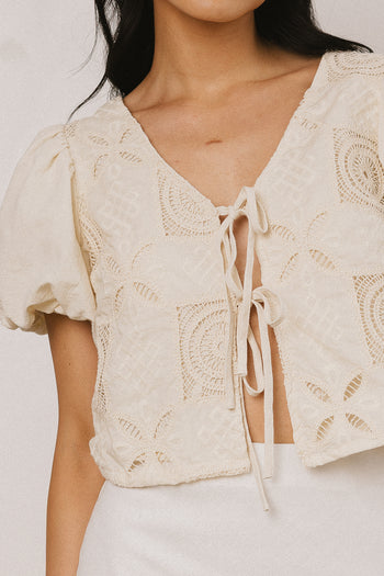 EMBROIDERED BLOUSE