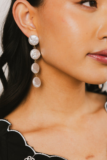 Arya Pearl Earrings