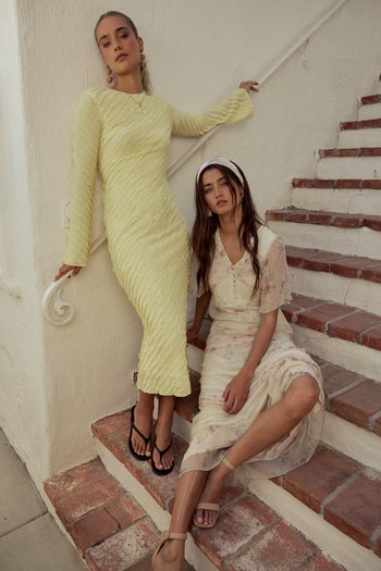 BELL SLEEVE RUFFLE DRESS