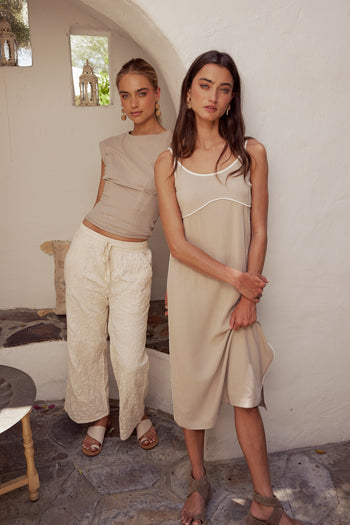 Joanna Contrast Midi Dress in Taupe