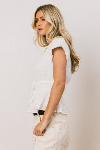 TEXTURED SHORT SLEEVE BLOUSE