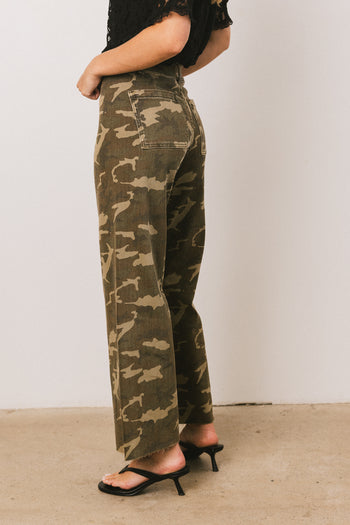 CAMO PRINT JEANS