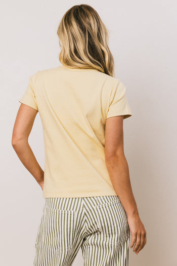 short sleeved yellow top 