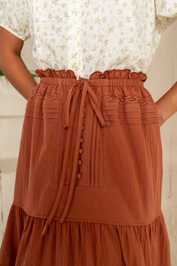 small pleated details