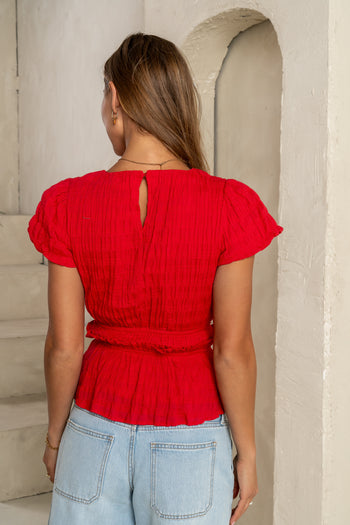 BUTTON KEYHOLE CLOSURE