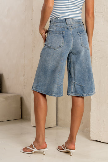 Alden Bermuda Shorts in Medium Wash - FINAL SALE