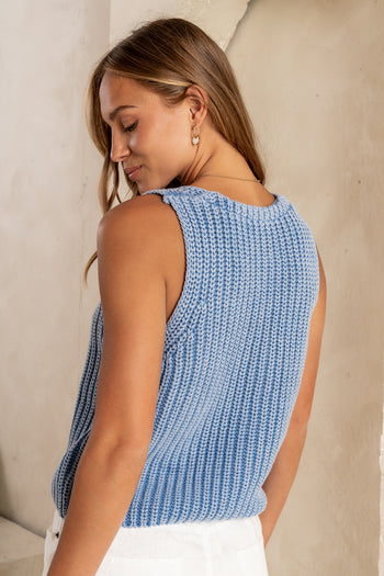 SLEEVELESS WOMENS TOP