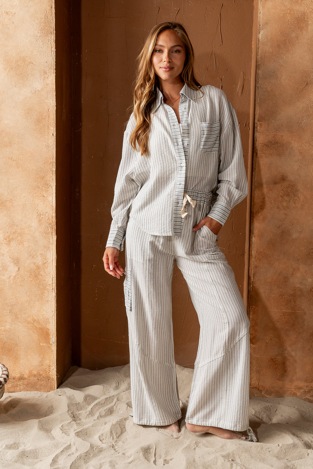 STRIPED COLLARED TOP