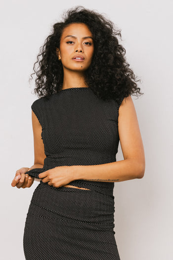 black short sleeve top 