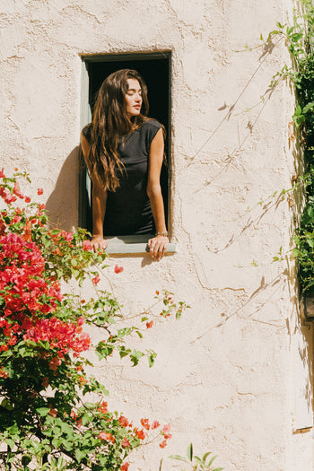short sleeve Top in Black