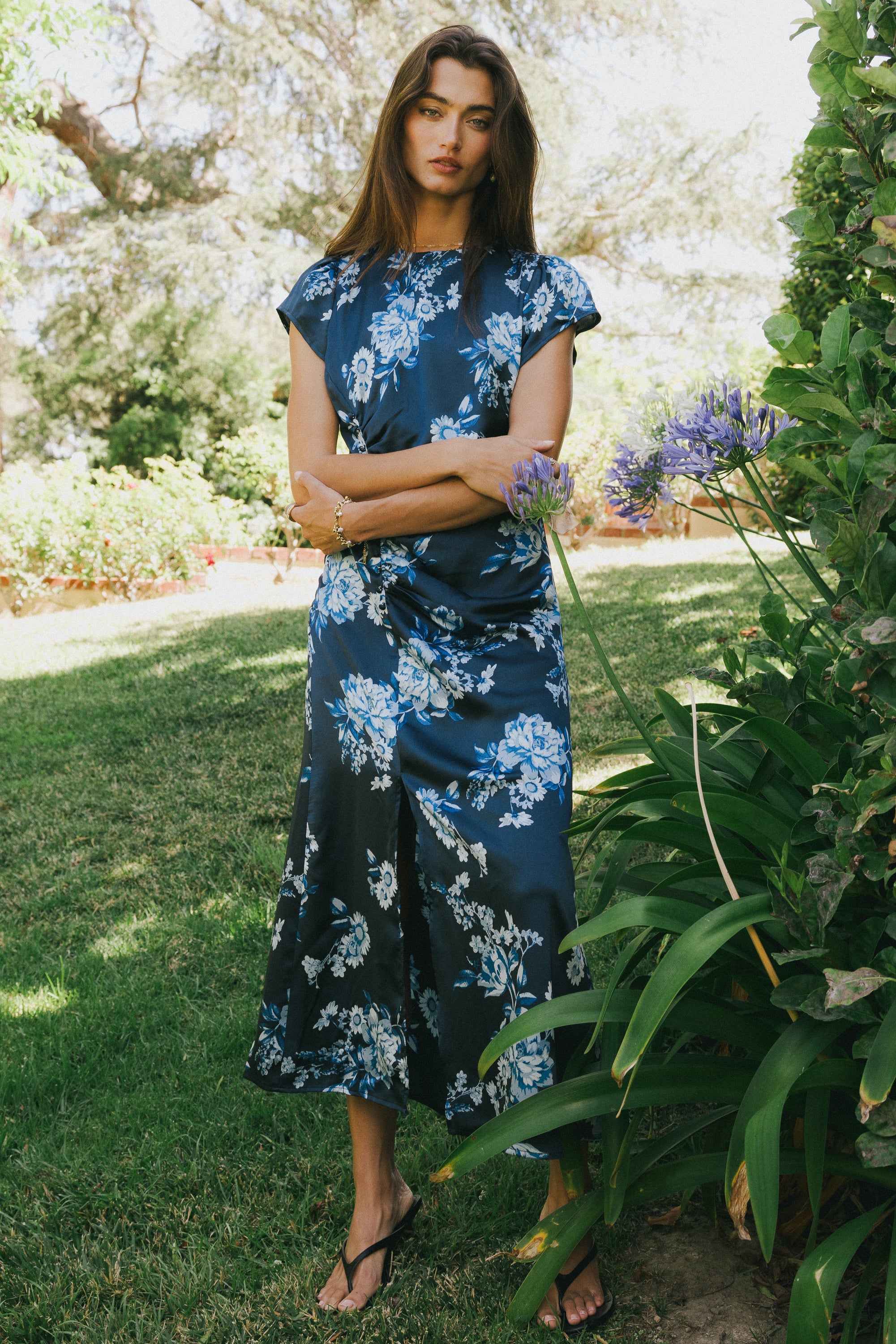 short sleeve floral maxi dress böhme Zayla Floral Maxi Dress in Blue