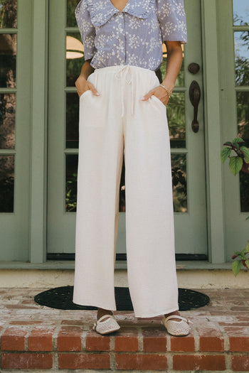 DRAWSTRING WAISTBAND PANTS