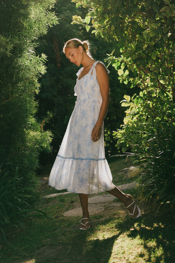 SLIGHT SEE THROUGH SHELL