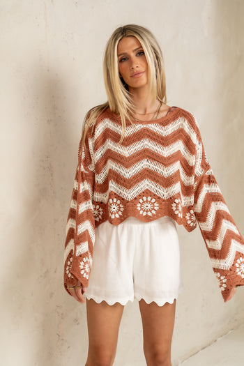 BLOUSE IN MOCHA AND WHITE 