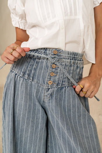 Striped Wide Leg Pants BUTTON FOUR BUTTONS IN THE FRONT