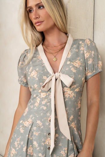 Floral Maxi Dress with collared neckline 