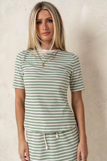 basic short sleeve top