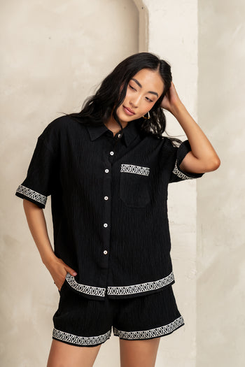 textured black shorts 