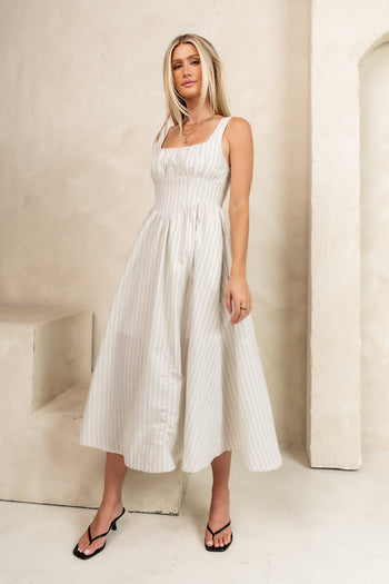 POCKETS ON MIDI DRESS 