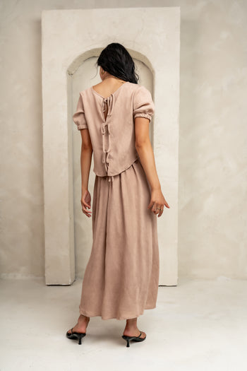 elastic waist skirt in mocha