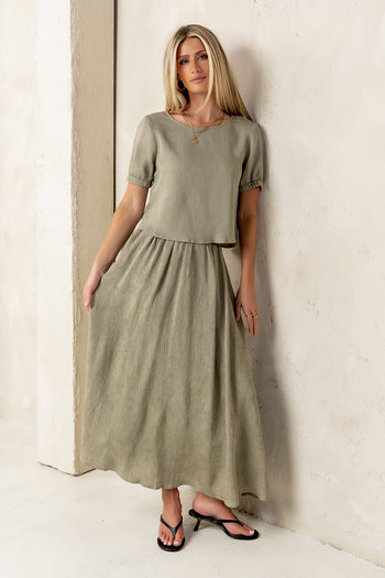 maxi skirt in olive 