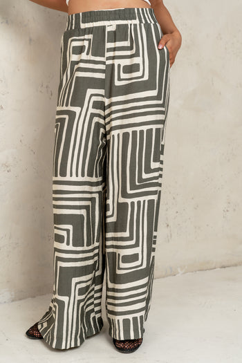 flowy pants with pockets 