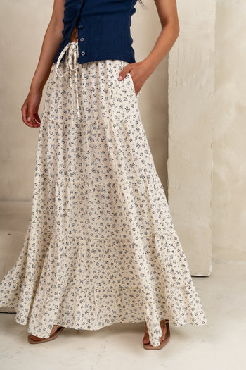 flowy skirt with pockets 
