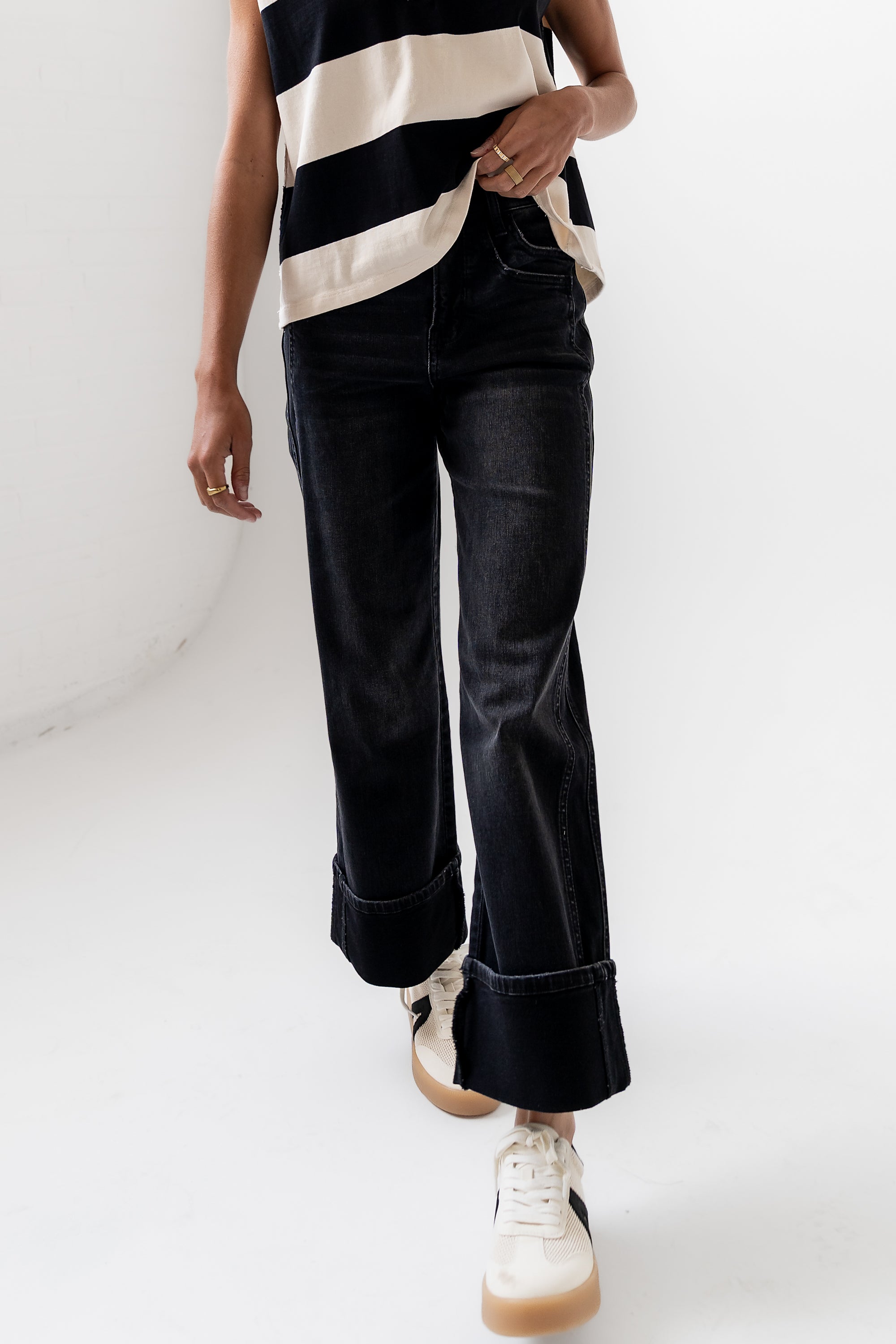 Jade Cuffed Wide Leg Jeans in Black Jieda WIDE FIT JEANS DENIM BLACK