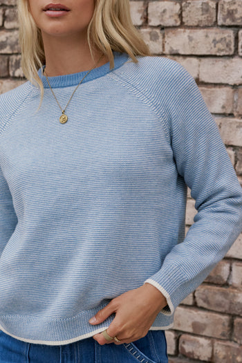 LOOSE FITTING KNIT SWEATER