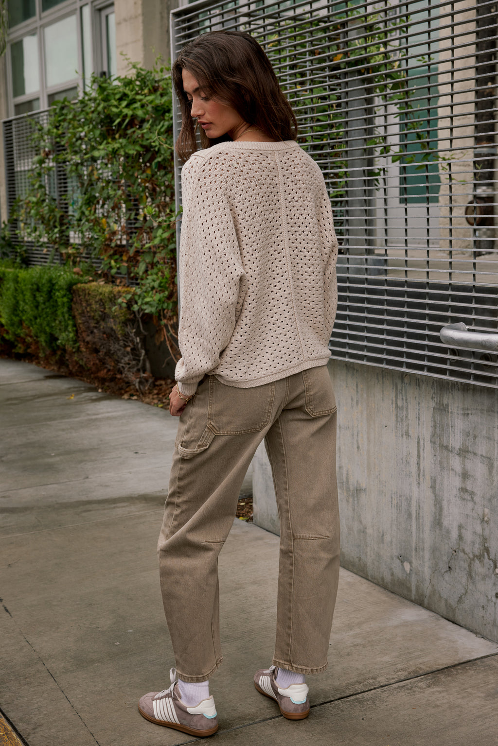 BACK POCKETS ON TAN DENIM