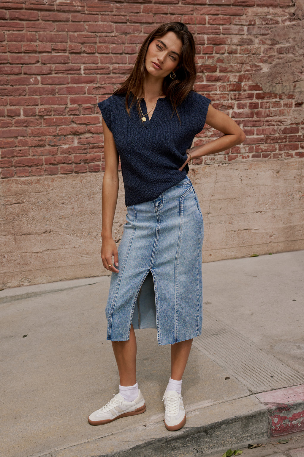 SHORT SLEEVE KNIT TOP IN NAVY 