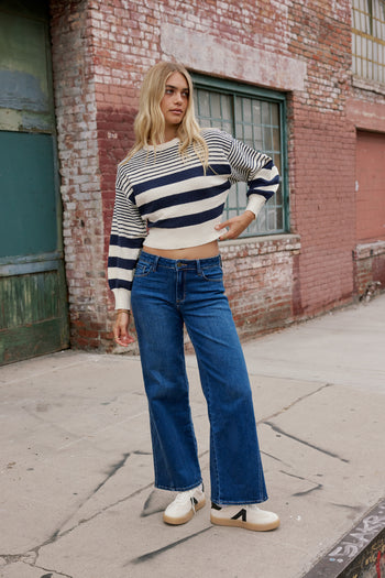 NAVY STRIPED SWEATER