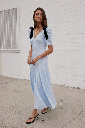 V NECKLINE MAXI DRESS 
