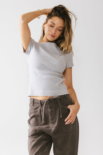 SHORT SLEEVE GREY TEE