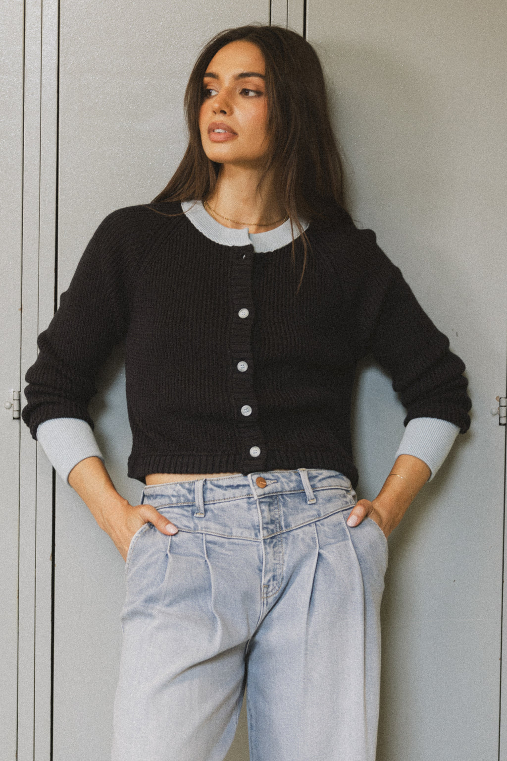 NAVY SWEATER