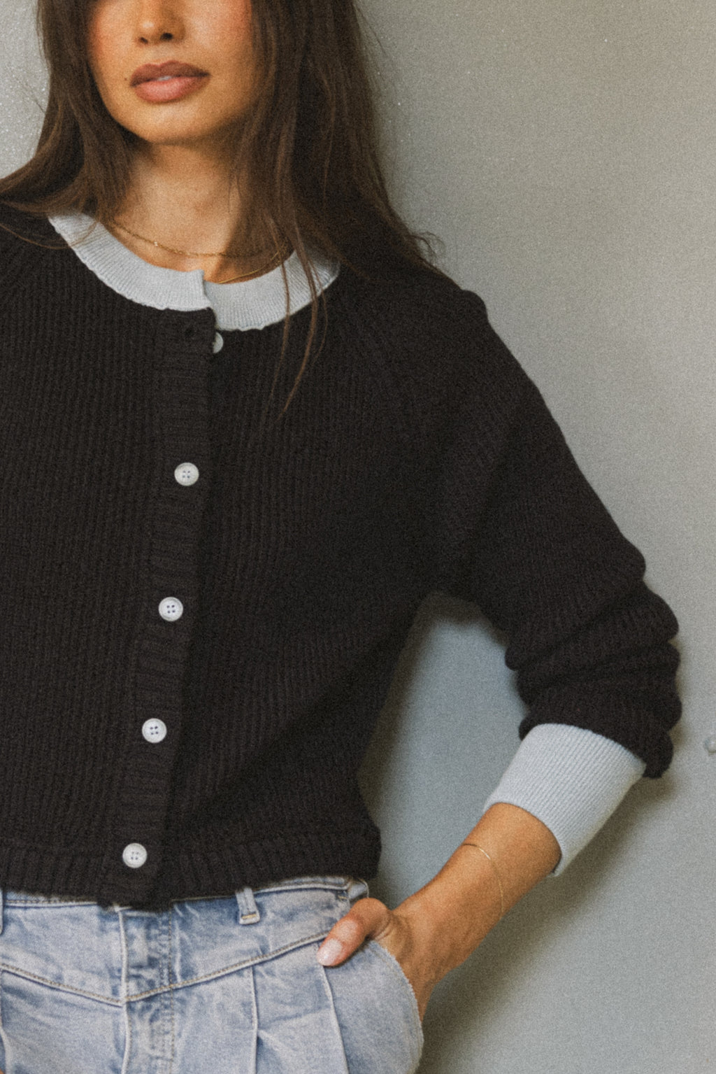 BUTTON UP SWEATER